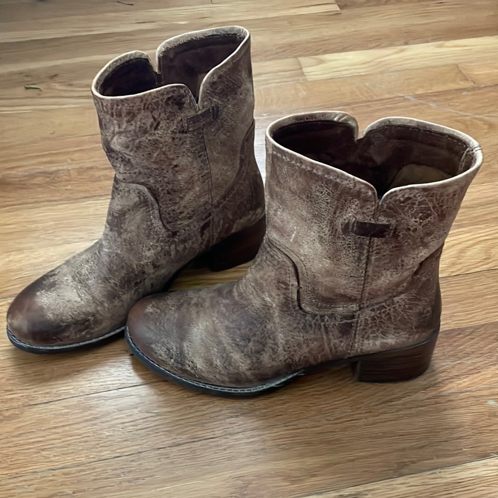 Diba True distressed boots